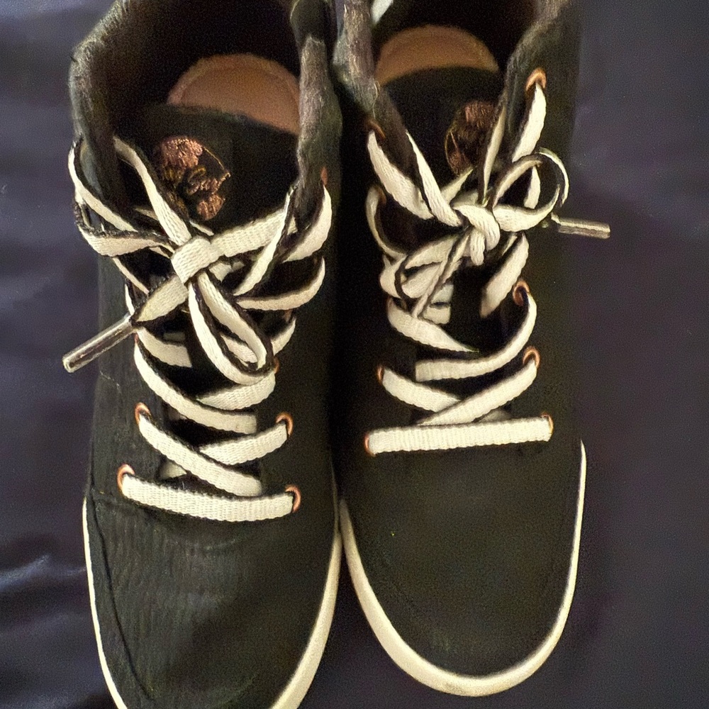 Black High-Top Fashion Sneakers with White Laces